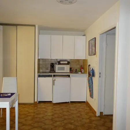 Apartamento A Avec Parking, Veranda Et Cuisine Equipee - Fr-1-335-177 Hyères