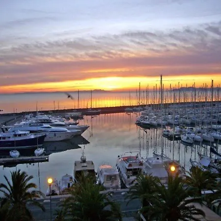 A Avec Parking, Veranda Et Cuisine Equipee - Fr-1-335-177 Apartamento Hyères
